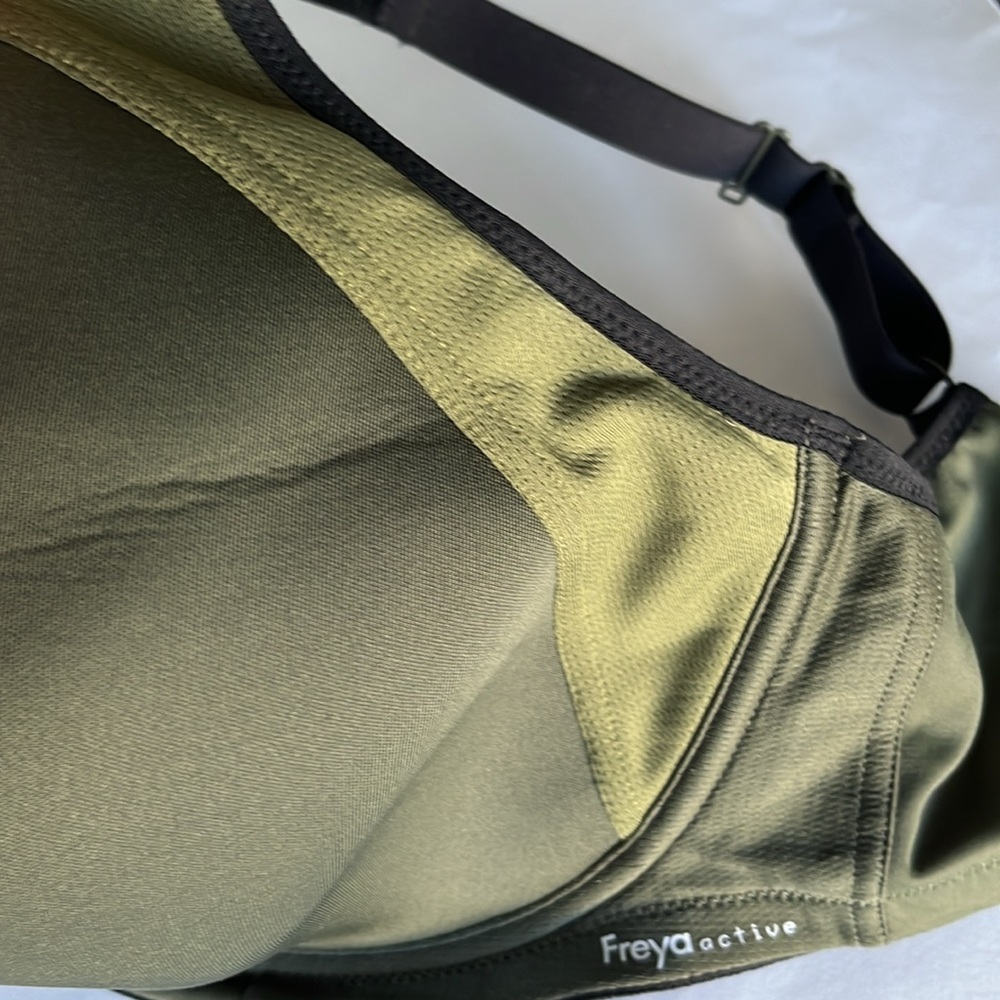 Freya Olive Green and Black Underwire Sports Bra - Picture 15 of 16